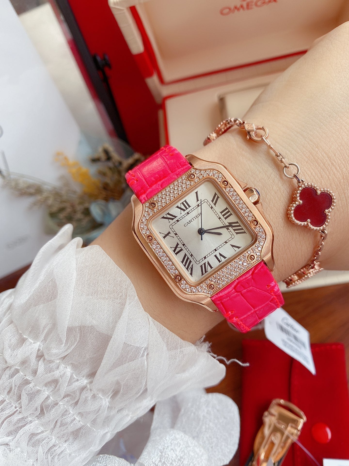 CARTIER SANTOS LADY 35MM QUARTZ ROSE GOLD CASE DIAMOND BEZEL LEATHER