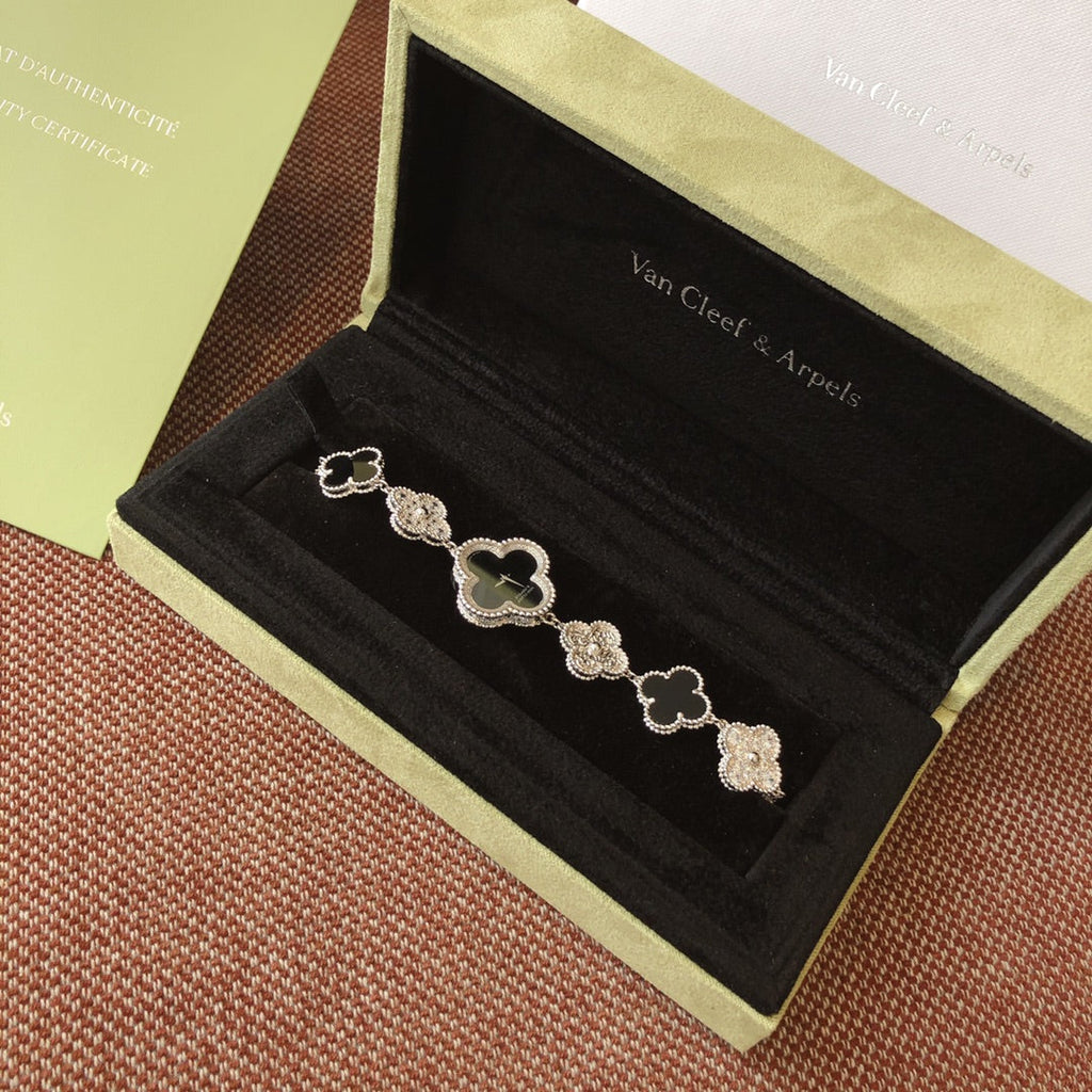 VAN CLEEF & ARPELS SWEET ALHAMBRA ONYX SILVER WHITE MOP