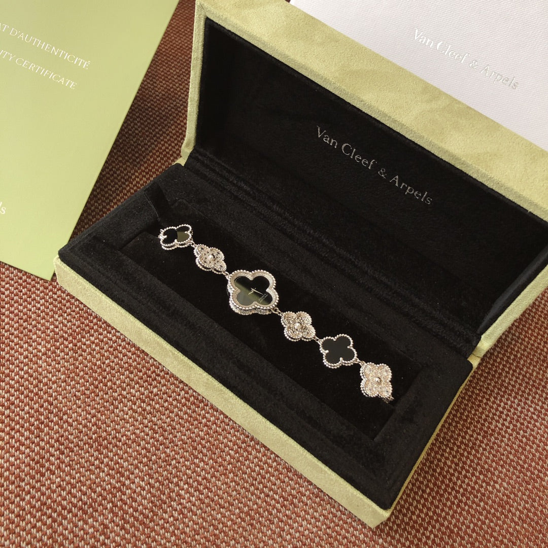 VAN CLEEF & ARPELS SWEET ALHAMBRA ONYX SILVER WHITE MOP